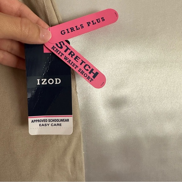 New Girls Size 16.5 Plus Izod Khaki Shorts Bermuda Chino School Uniform NWT - Picture 4 of 12